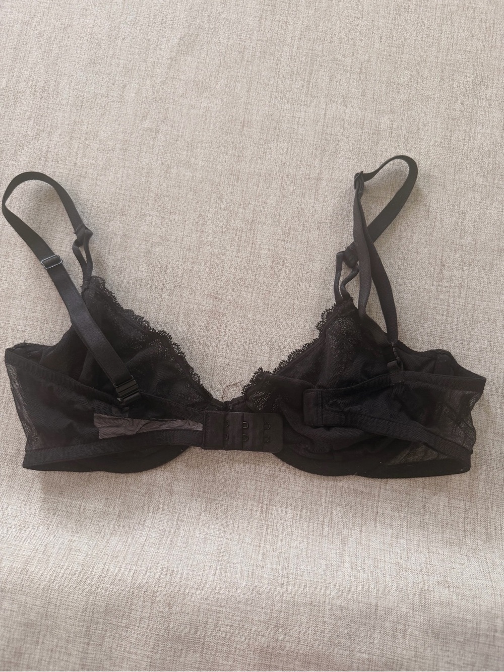 Victoria's Secret Unlined Black Underwire Lace Demi‎ Bra size 36C - Picture 9 of 9
